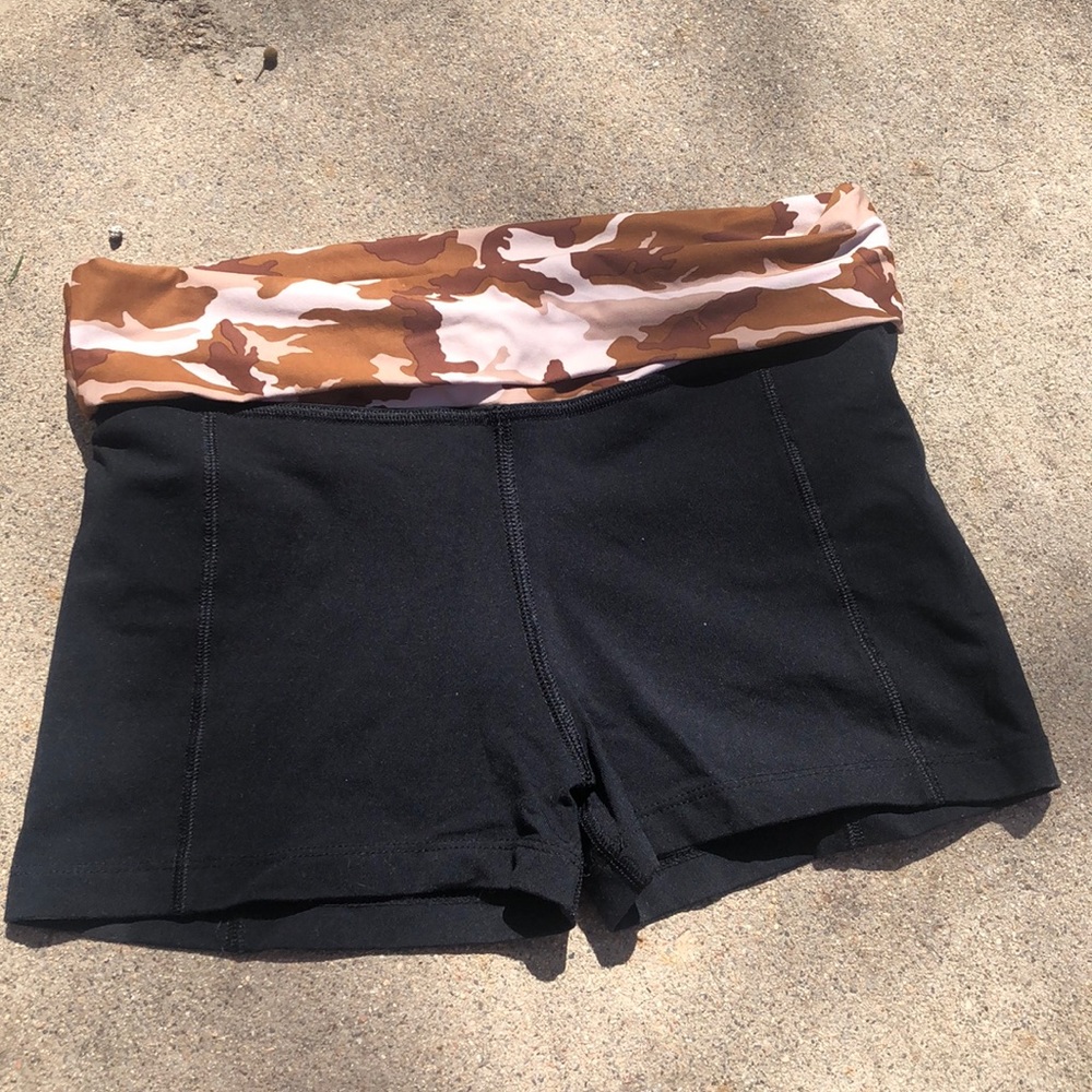 OTOMIX BROWN CAMO ROLL WAIST SHORTS, SIZE LARGE